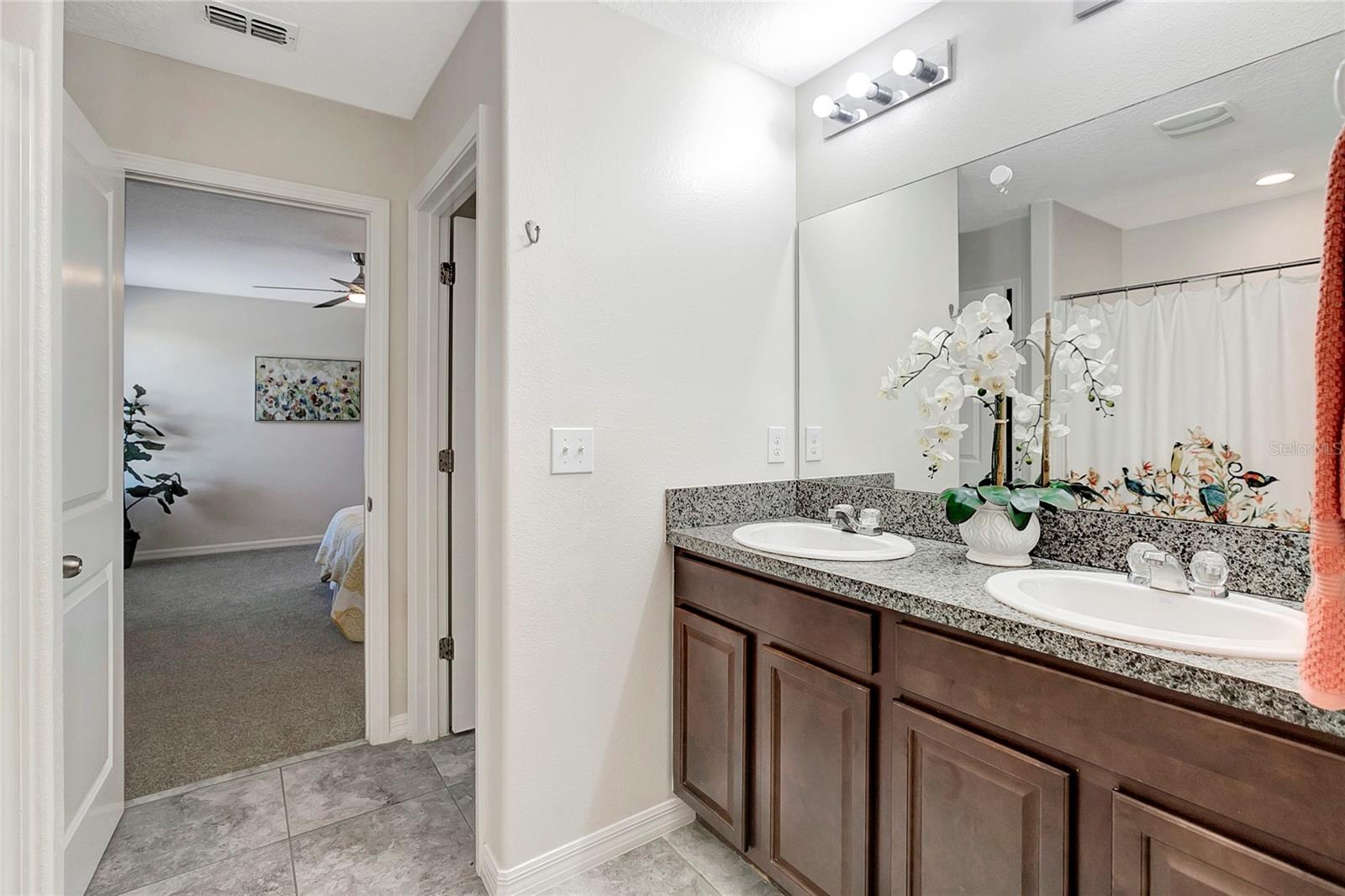 Image 28 of 42 For 359 Cascade Bend Drive