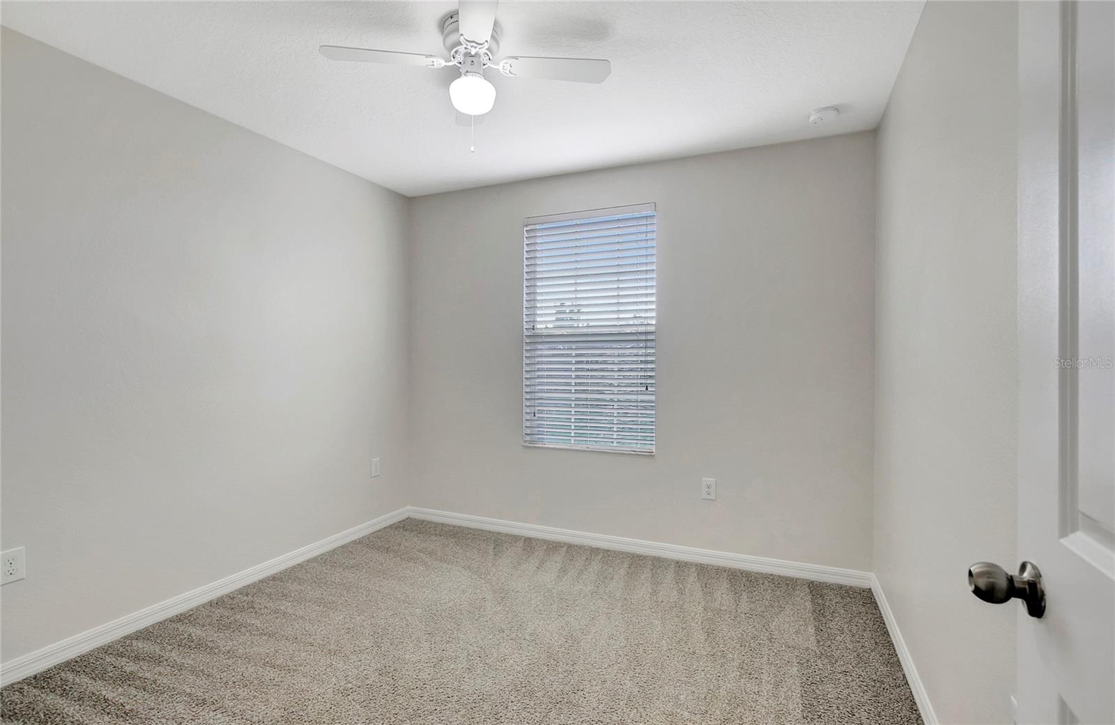 Image 32 of 42 For 359 Cascade Bend Drive