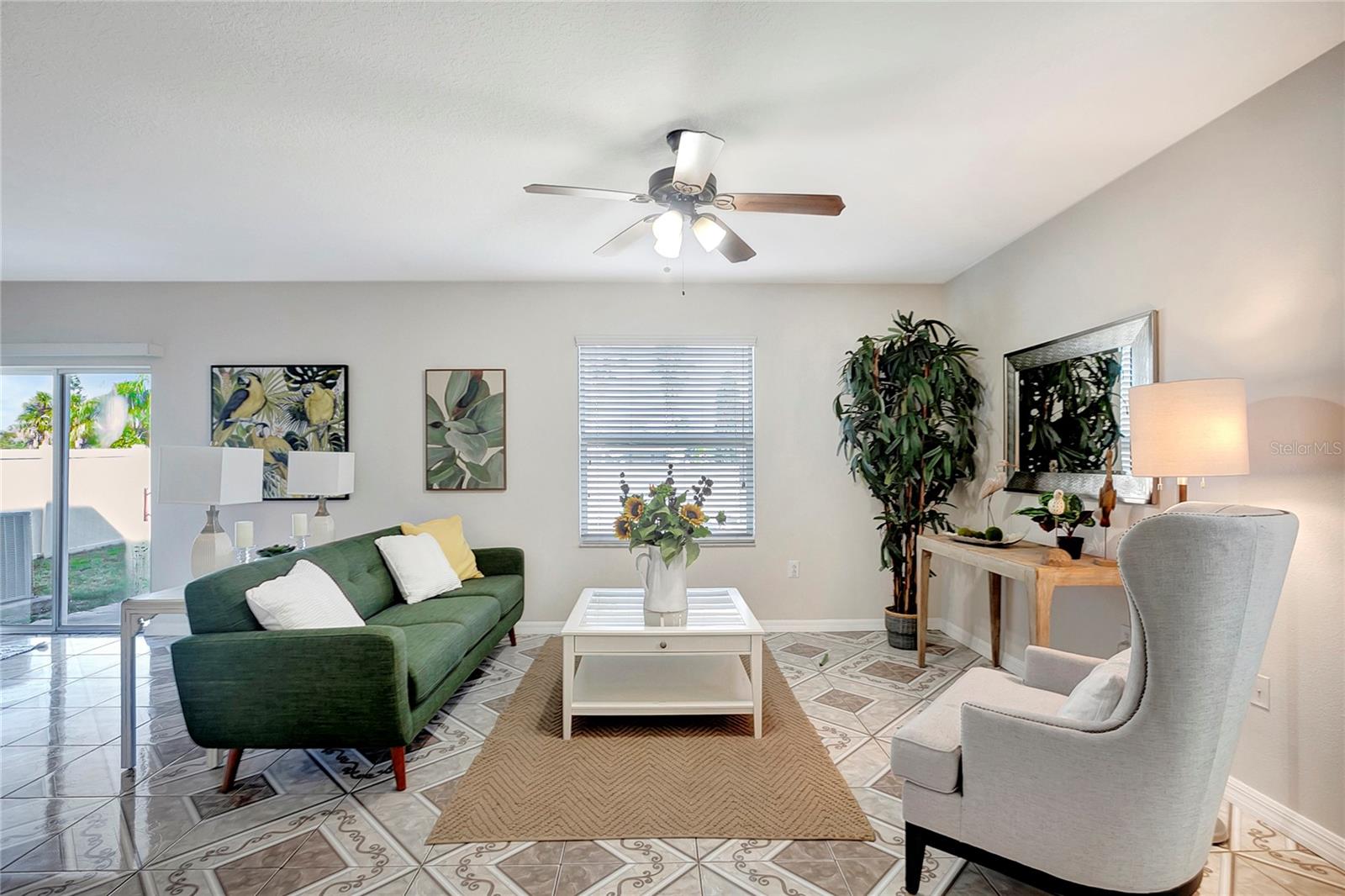 Image 5 of 42 For 359 Cascade Bend Drive