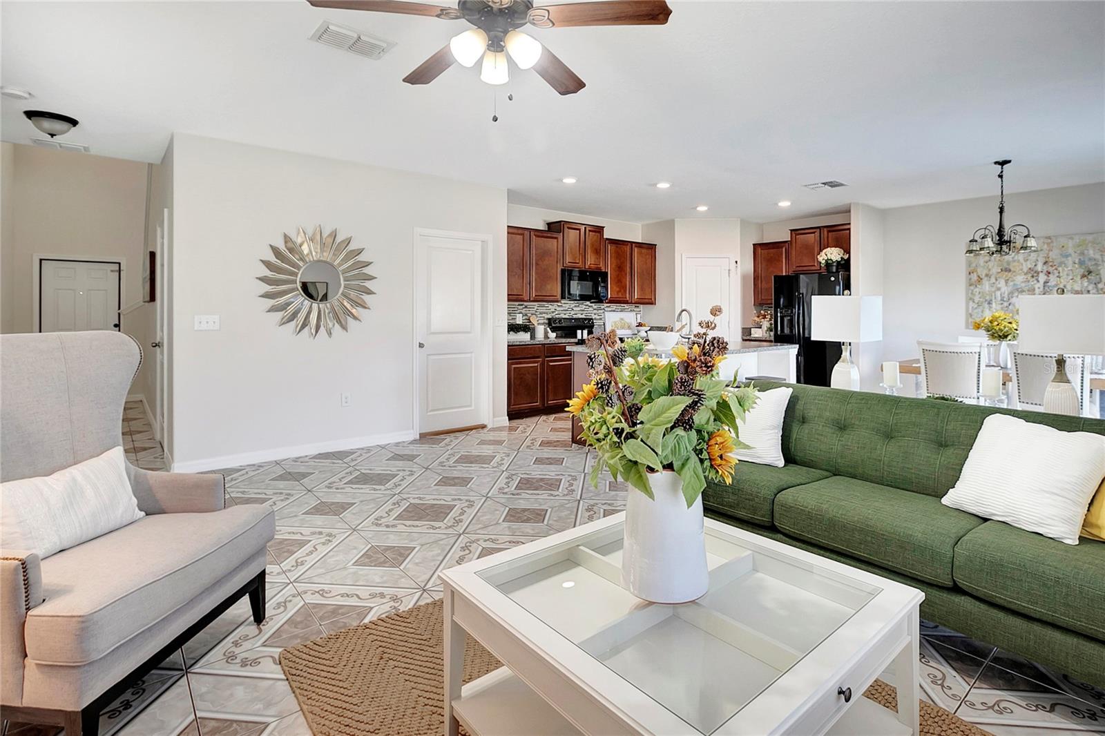 Image 9 of 42 For 359 Cascade Bend Drive