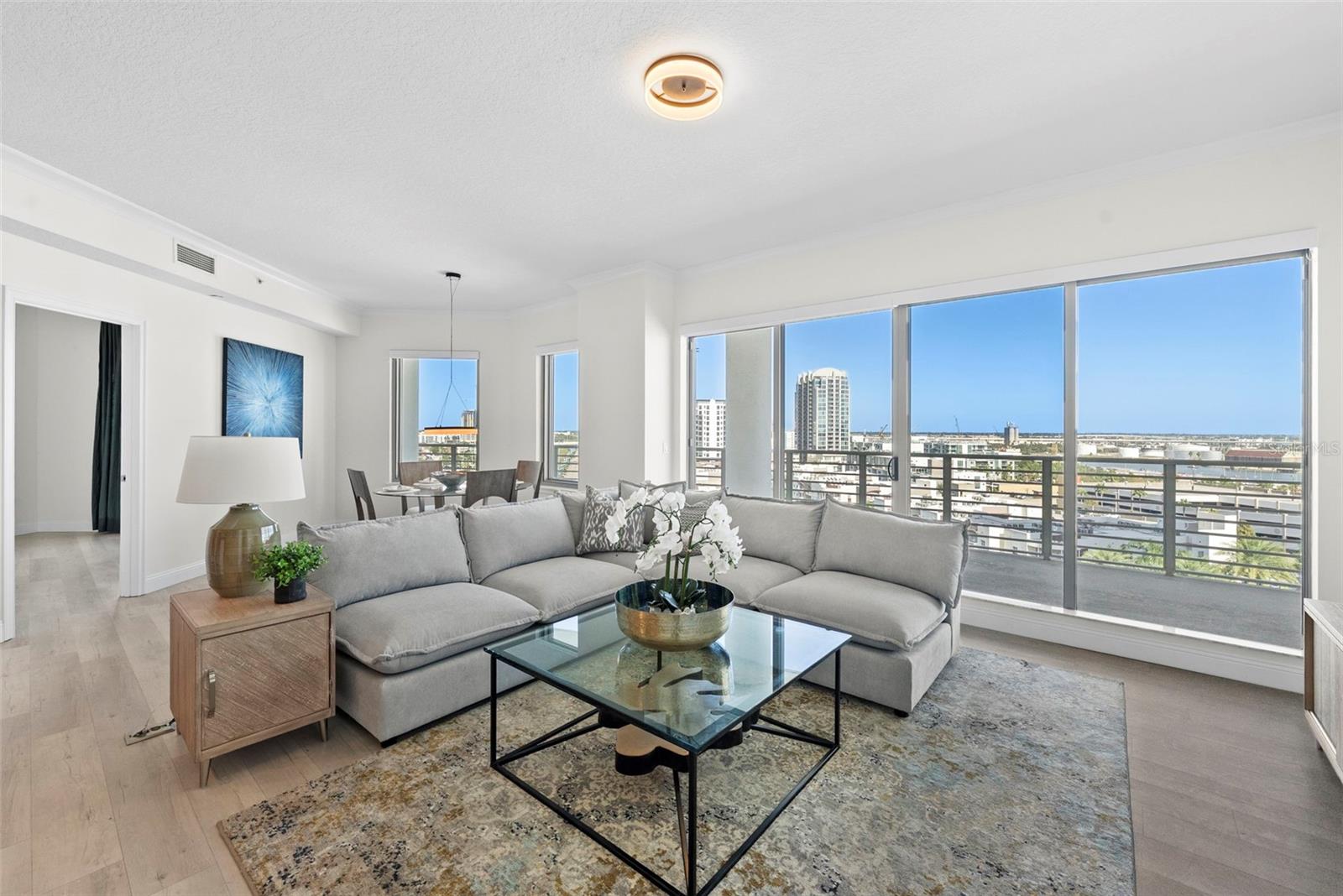 Image 14 of 53 For 449 12th Street 1101