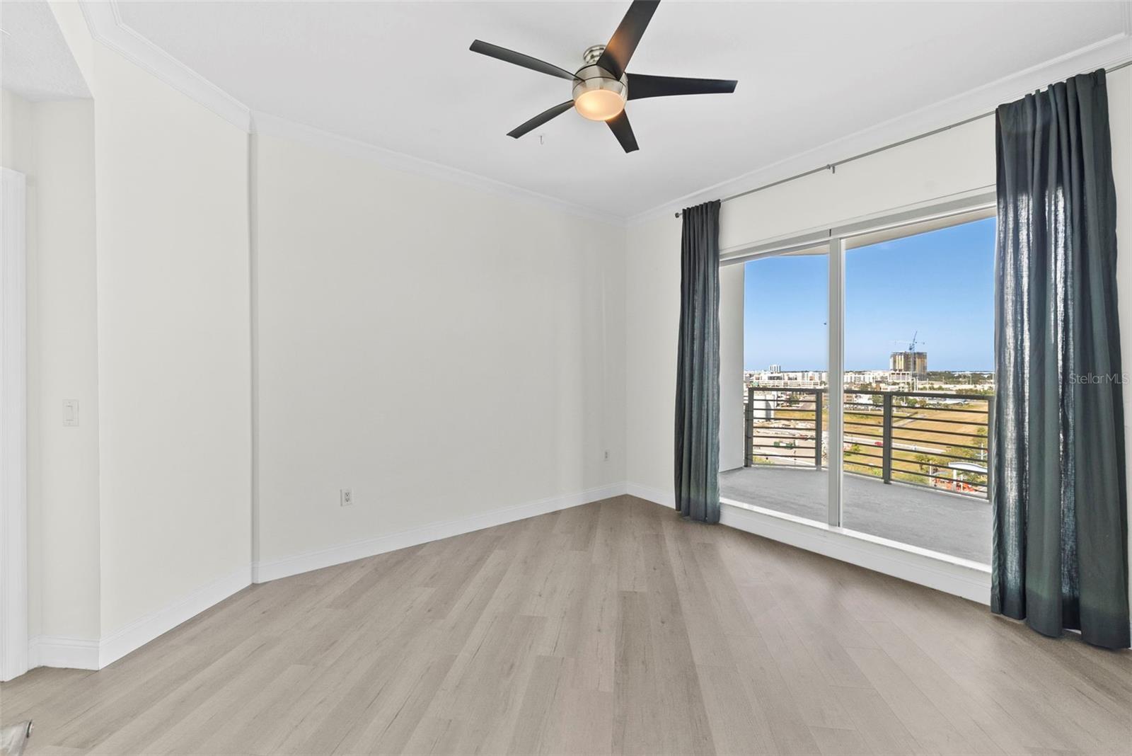 Image 33 of 53 For 449 12th Street 1101