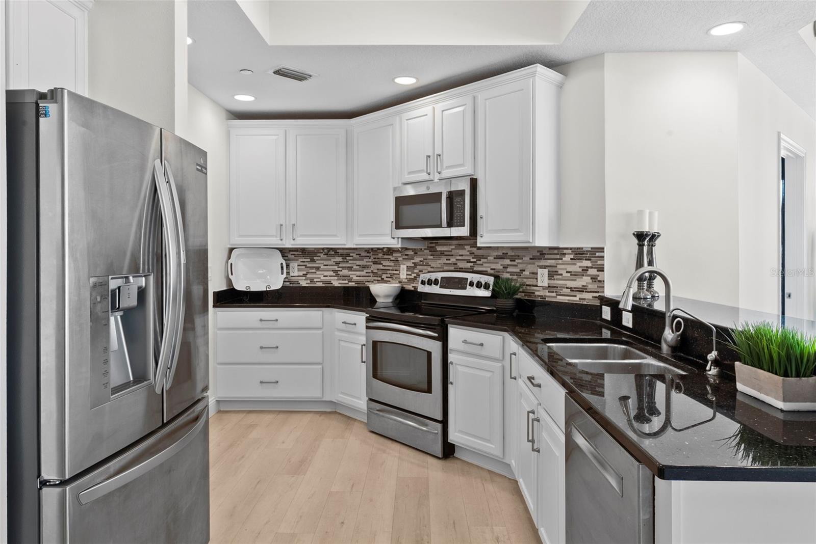 Image 5 of 53 For 449 12th Street 1101