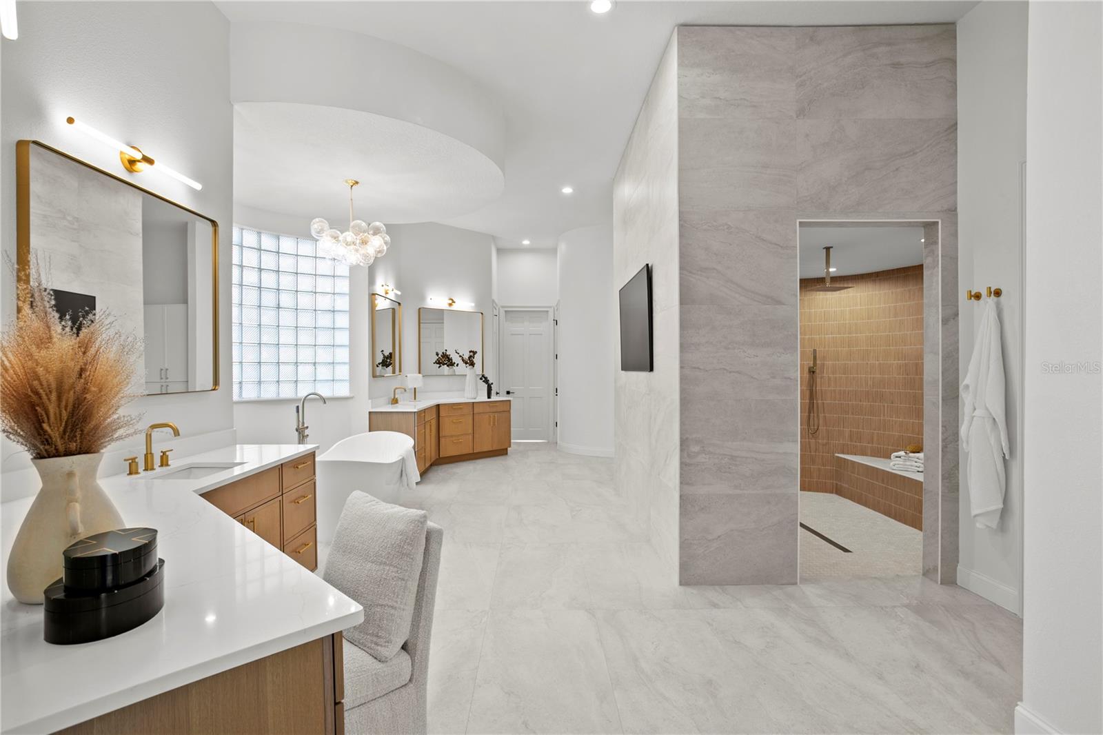 Image 23 of 100 For 6324 Maclaurin Drive