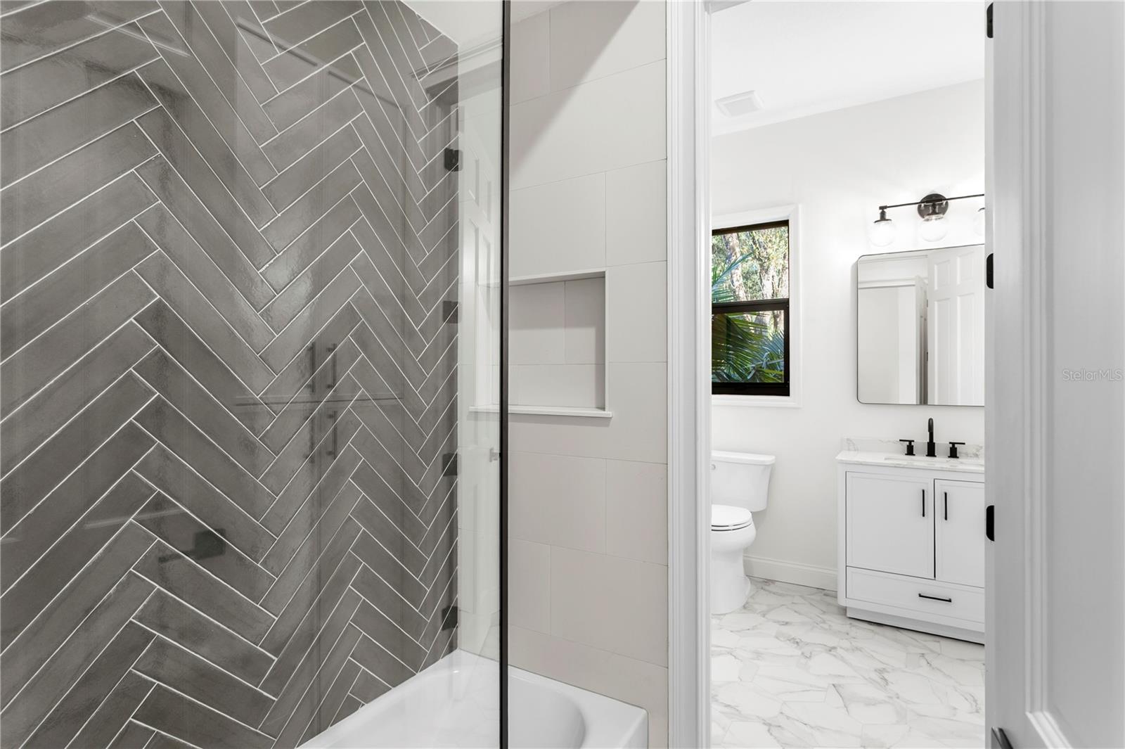 Image 46 of 100 For 6324 Maclaurin Drive