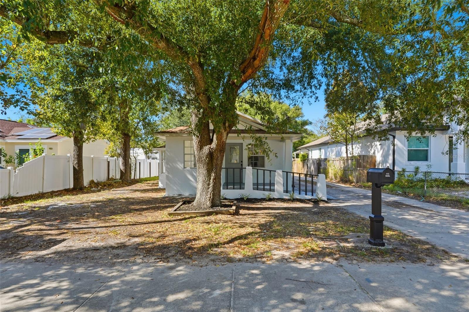 Listing photo id 0 for 8116 Rome Avenue