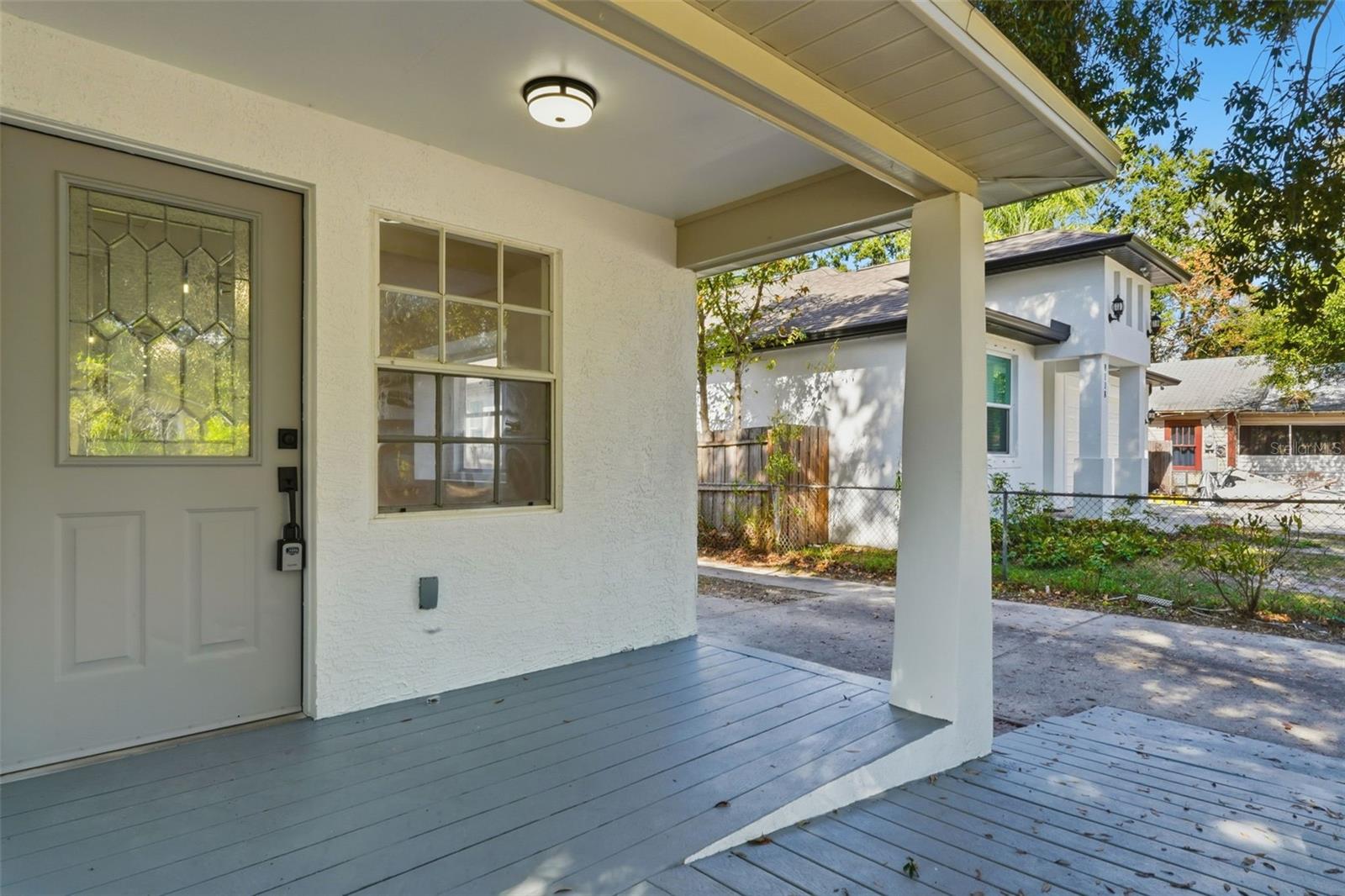 Listing photo id 1 for 8116 Rome Avenue