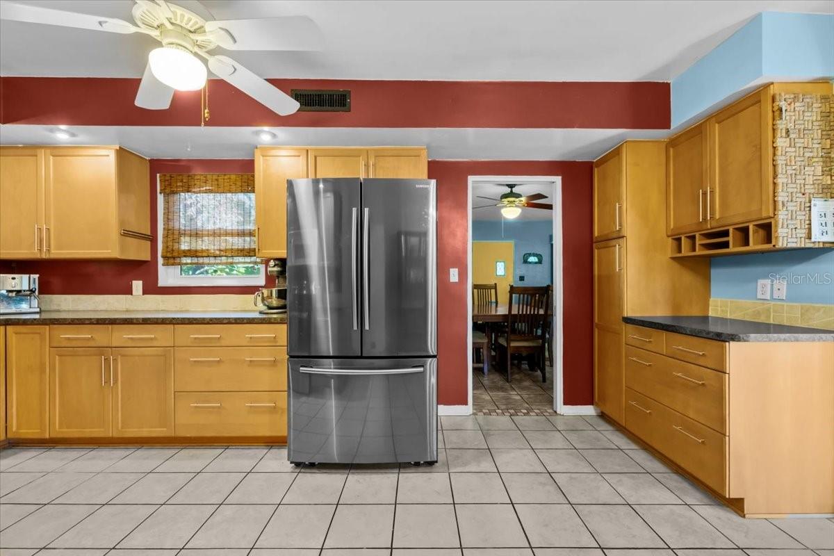 Image 19 of 57 For 220 22nd Avenue Se