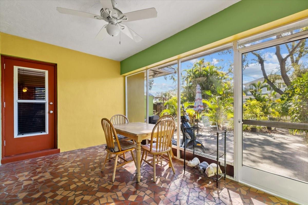 Image 33 of 57 For 220 22nd Avenue Se