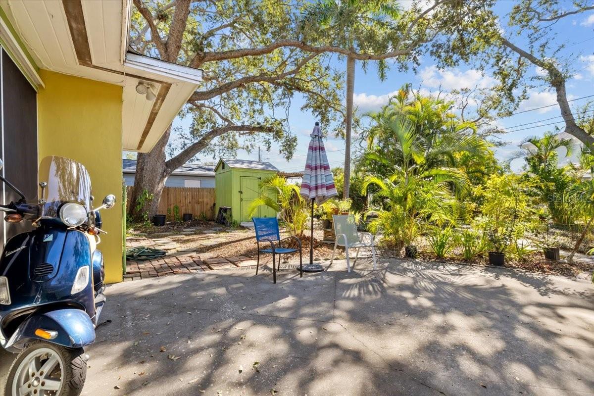 Image 35 of 57 For 220 22nd Avenue Se