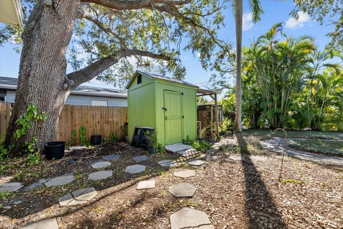 Image 36 of 57 For 220 22nd Avenue Se