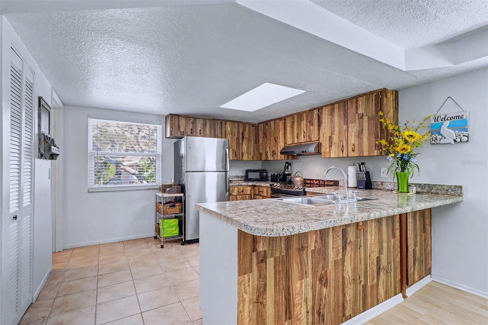 Image 15 of 37 For 700 2nd Street B