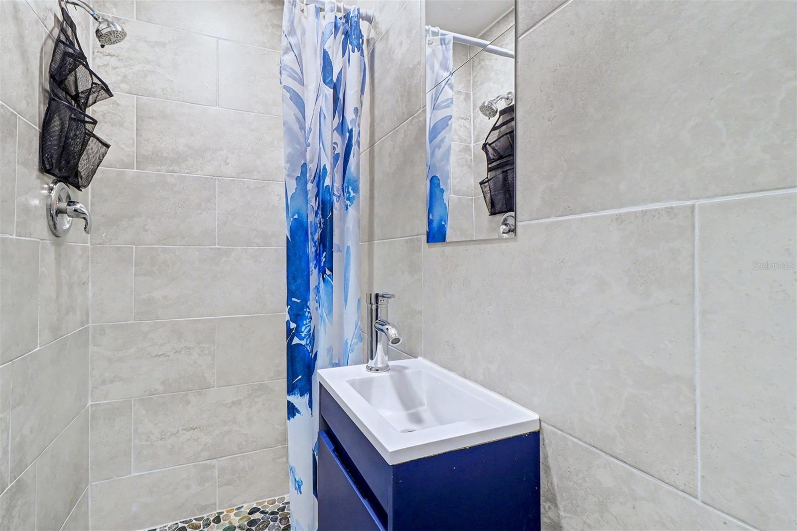 Image 30 of 37 For 700 2nd Street B