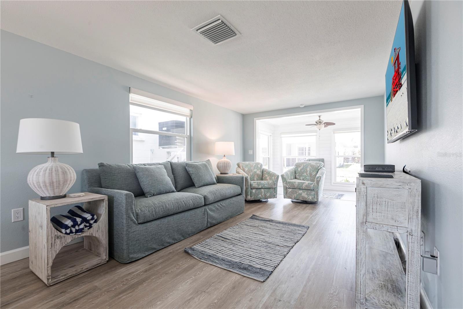 Image 3 of 16 For 6020 Midnight Pass Road 53