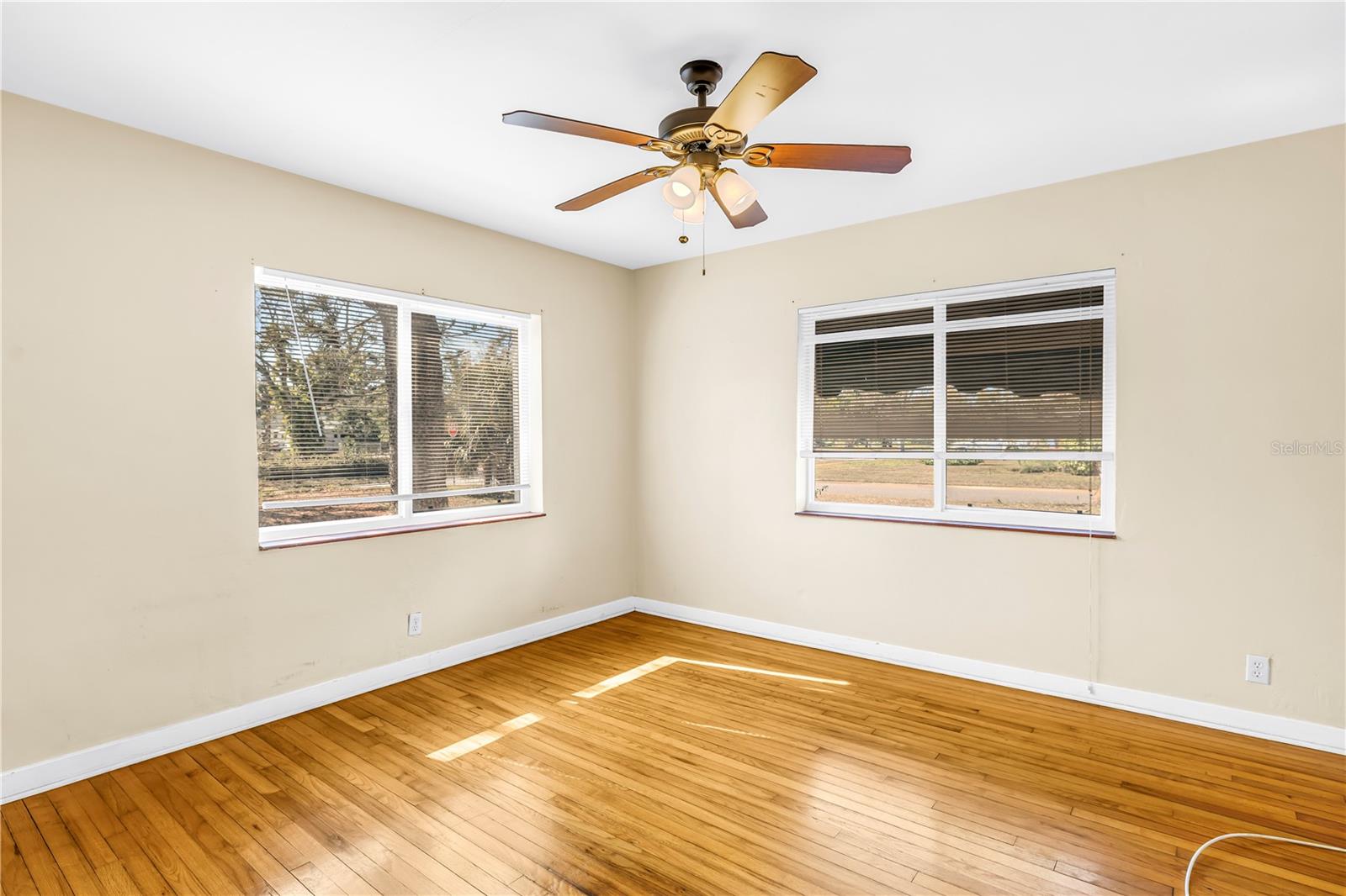 Image 22 of 38 For 3701 26th Street N