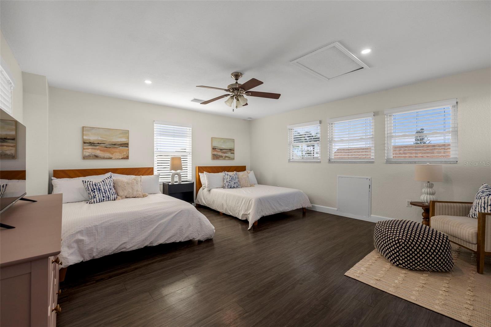 Image 19 of 37 For 247 126th Avenue