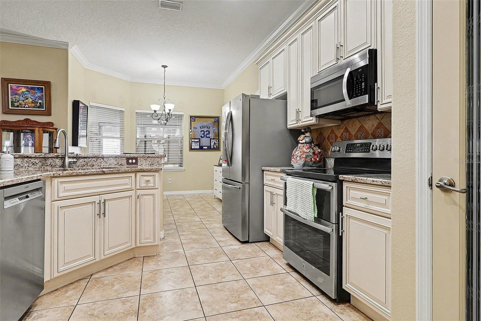 Image 13 of 30 For 122 Costa Loop