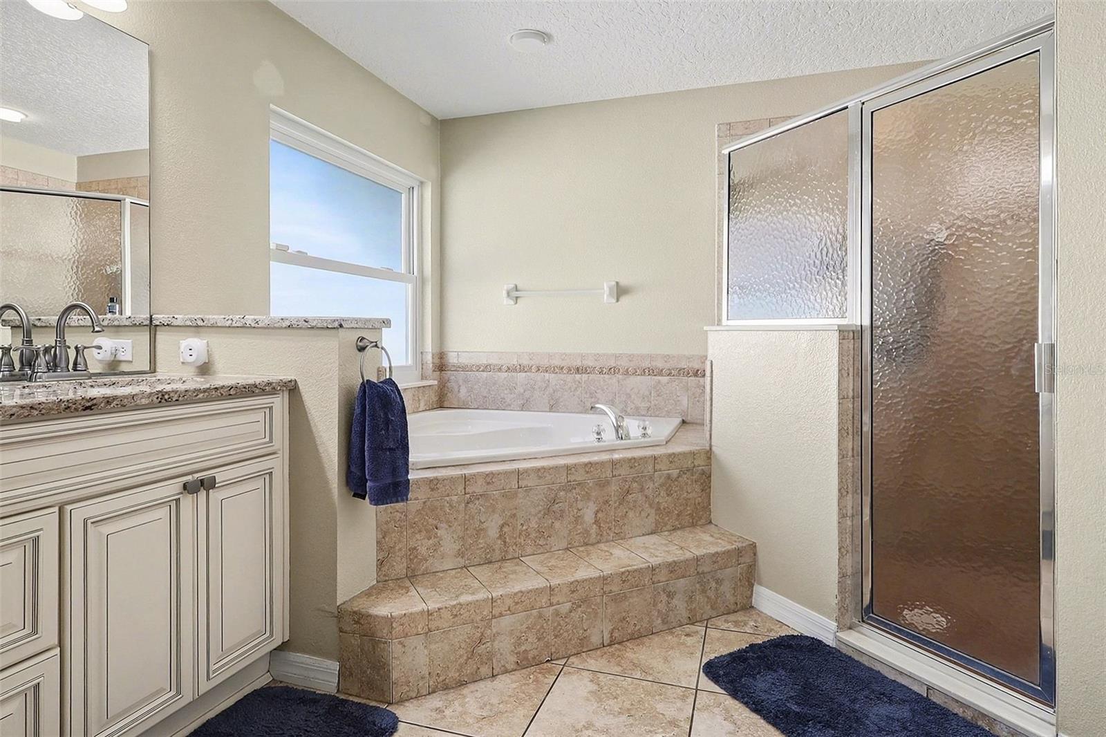 Image 20 of 30 For 122 Costa Loop