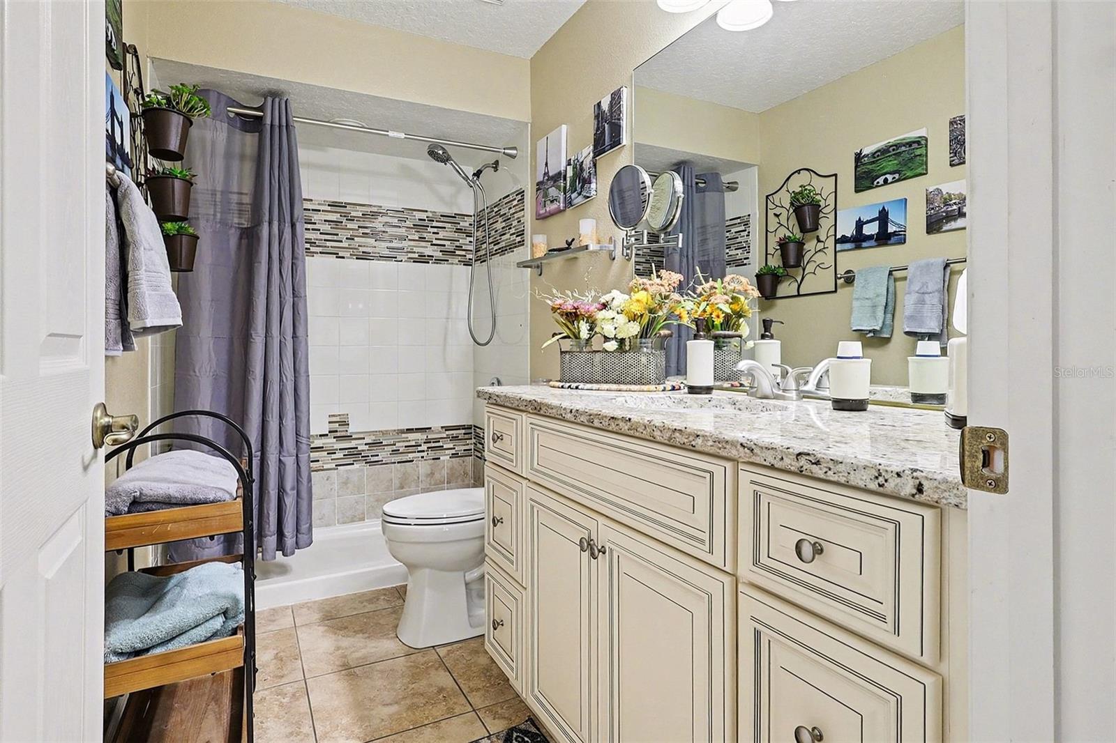 Image 24 of 30 For 122 Costa Loop