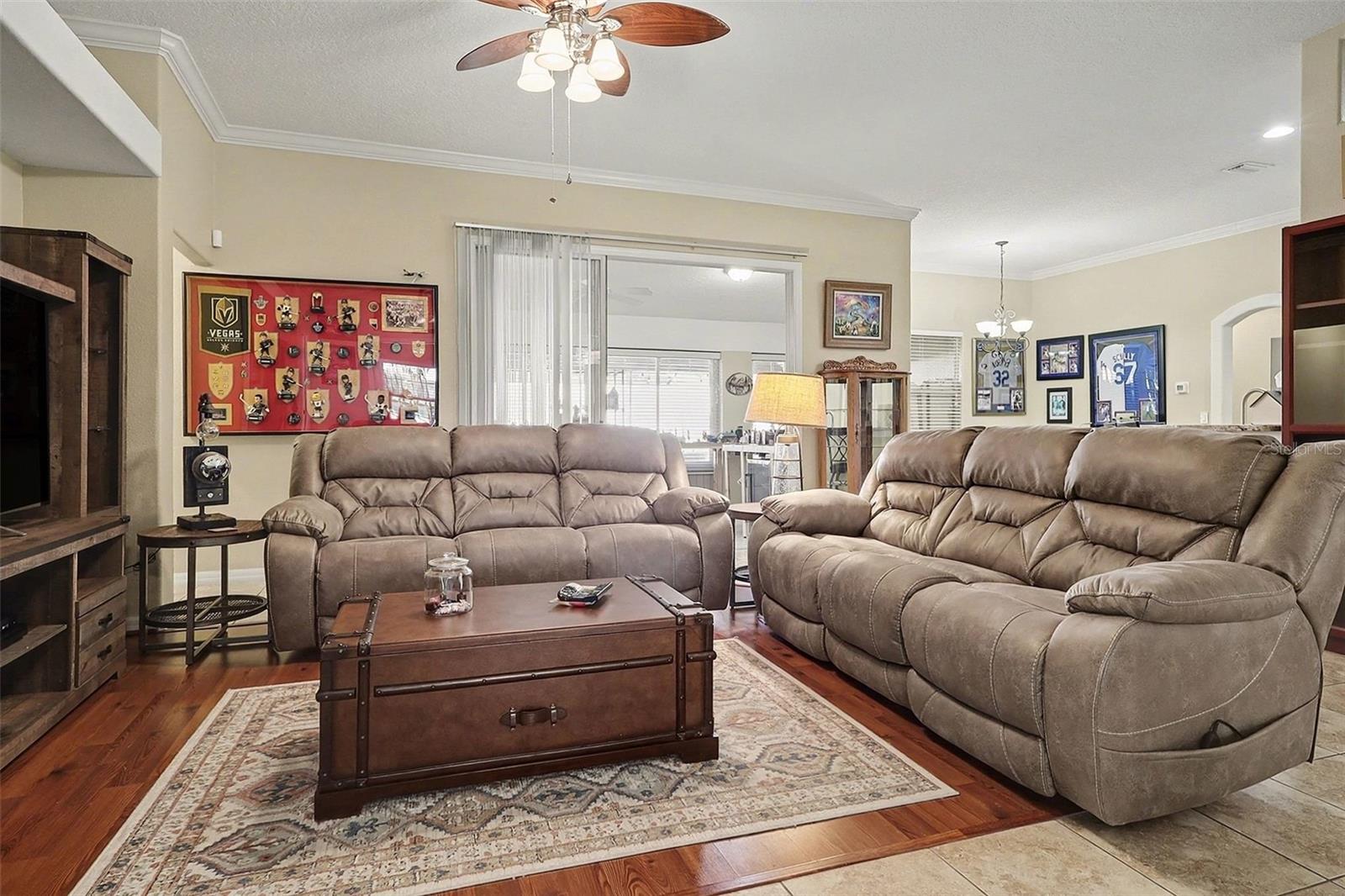 Image 4 of 30 For 122 Costa Loop