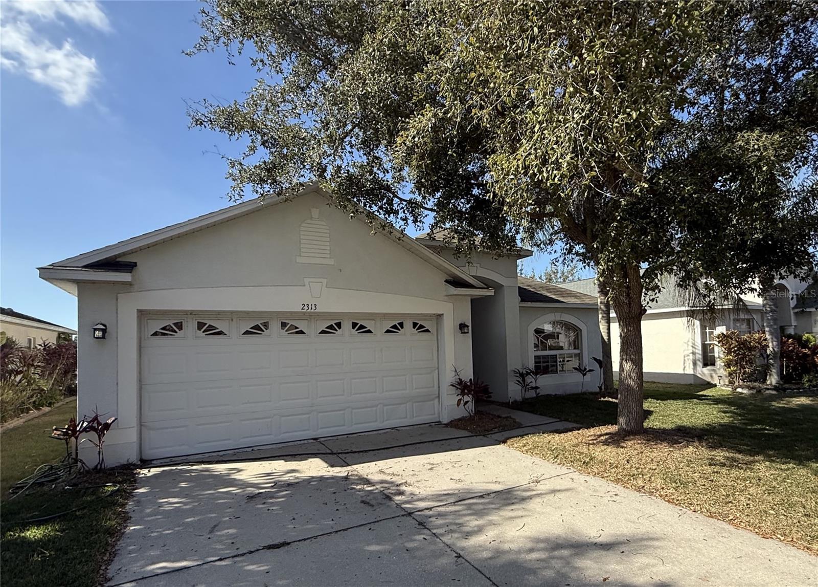 Image 15 of 16 For 2313 Lawrence Hall Street