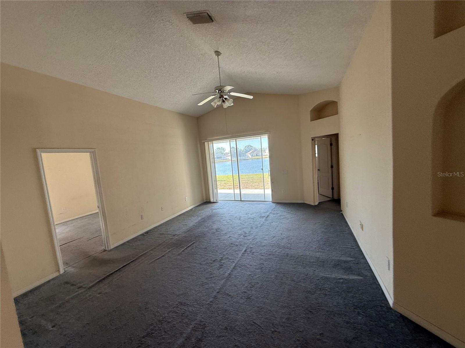 Image 5 of 16 For 2313 Lawrence Hall Street