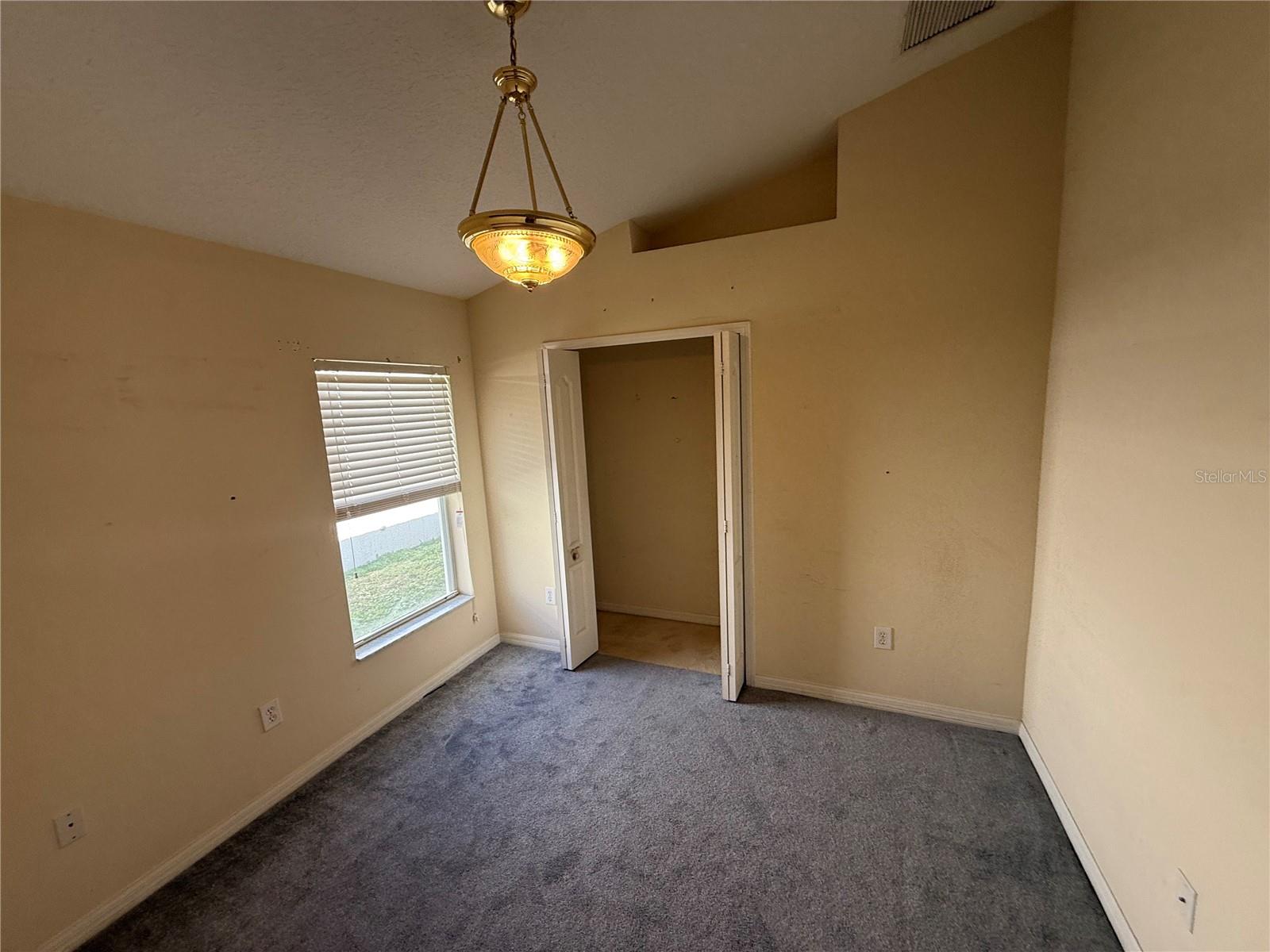 Image 9 of 16 For 2313 Lawrence Hall Street