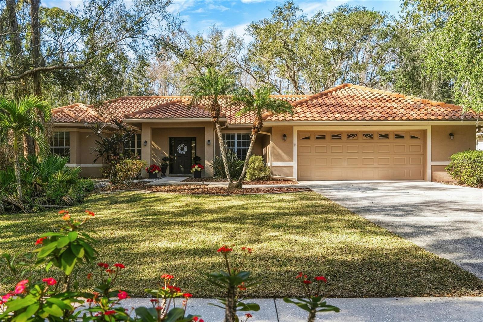 Details for 1362 Lake Woodlands Parkway, OLDSMAR, FL 34677