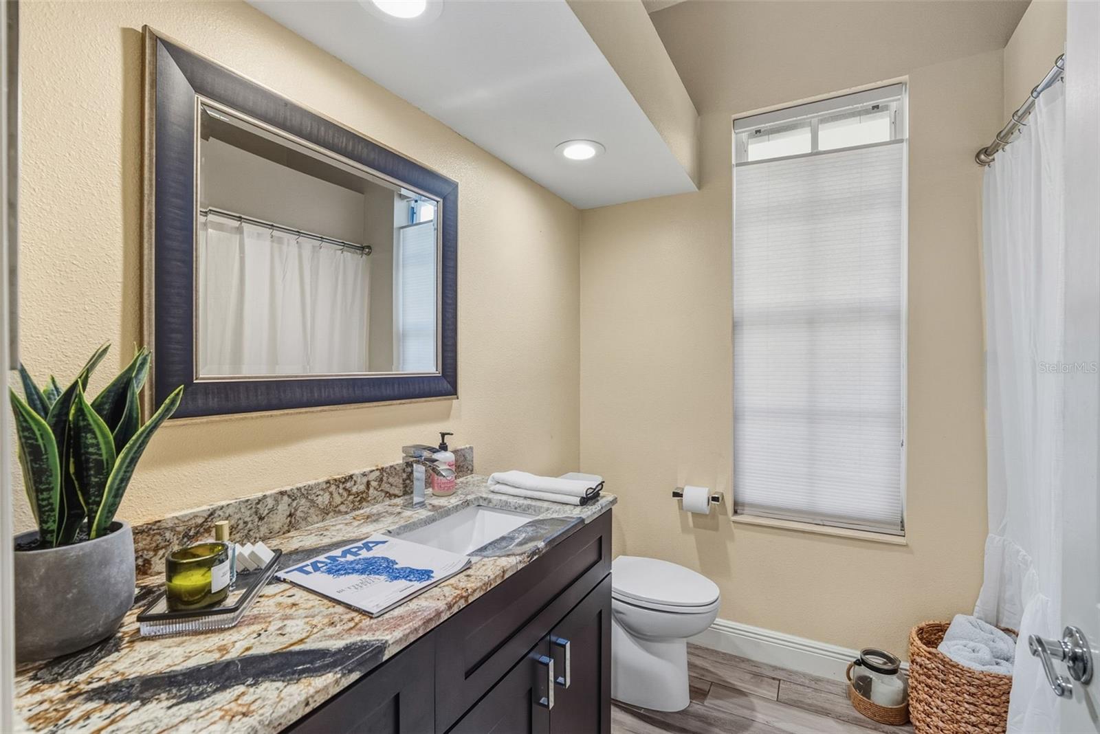 Image 24 of 47 For 1362 Lake Woodlands Parkway