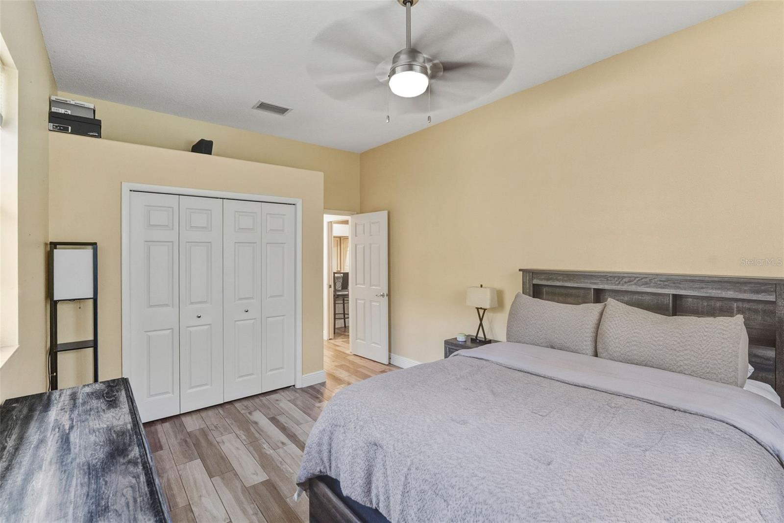 Image 27 of 47 For 1362 Lake Woodlands Parkway