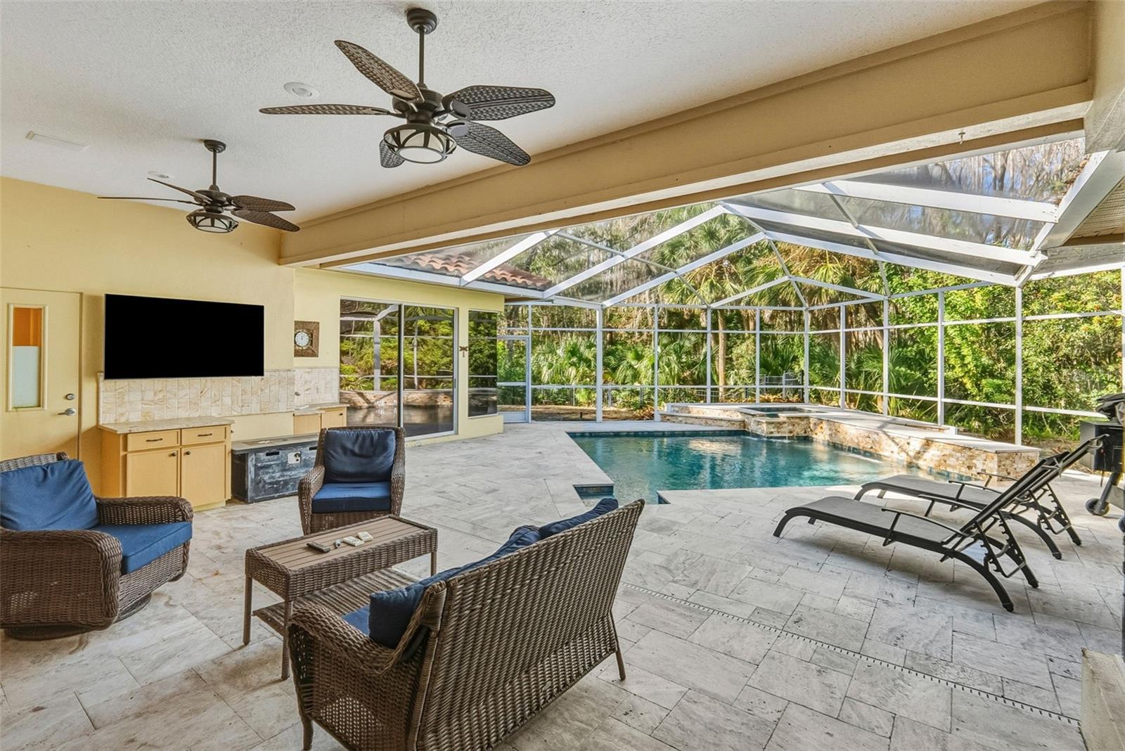 Image 33 of 47 For 1362 Lake Woodlands Parkway