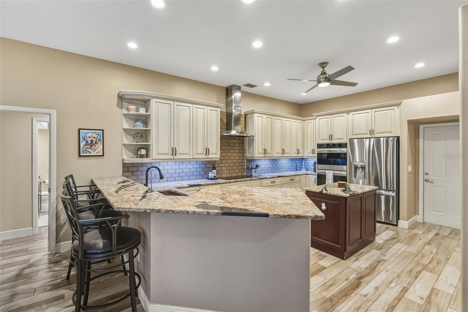 Image 8 of 47 For 1362 Lake Woodlands Parkway