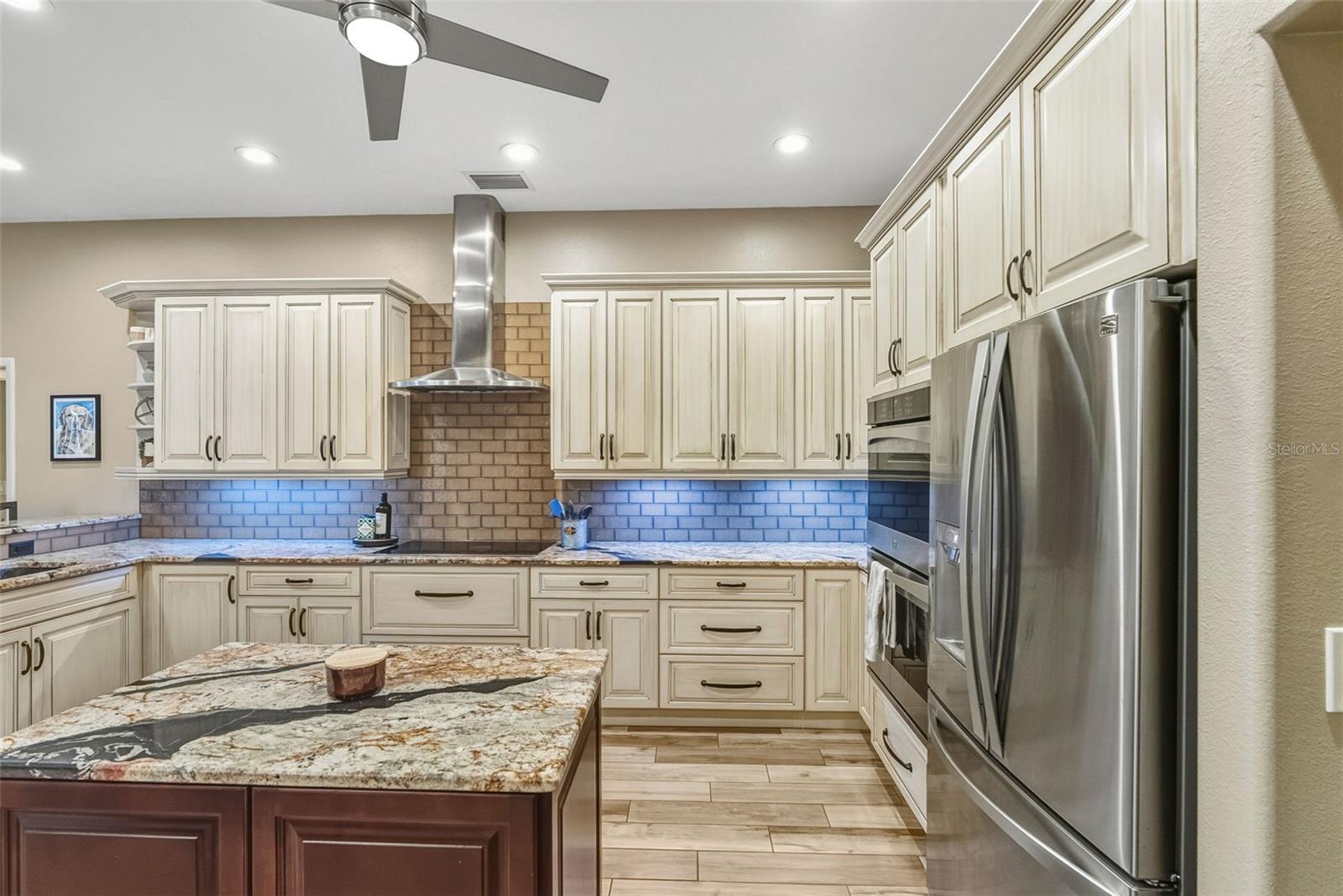 Image 9 of 47 For 1362 Lake Woodlands Parkway