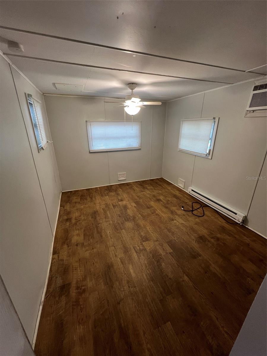 Image 3 of 10 For 20000 Us Highway 19 N 607