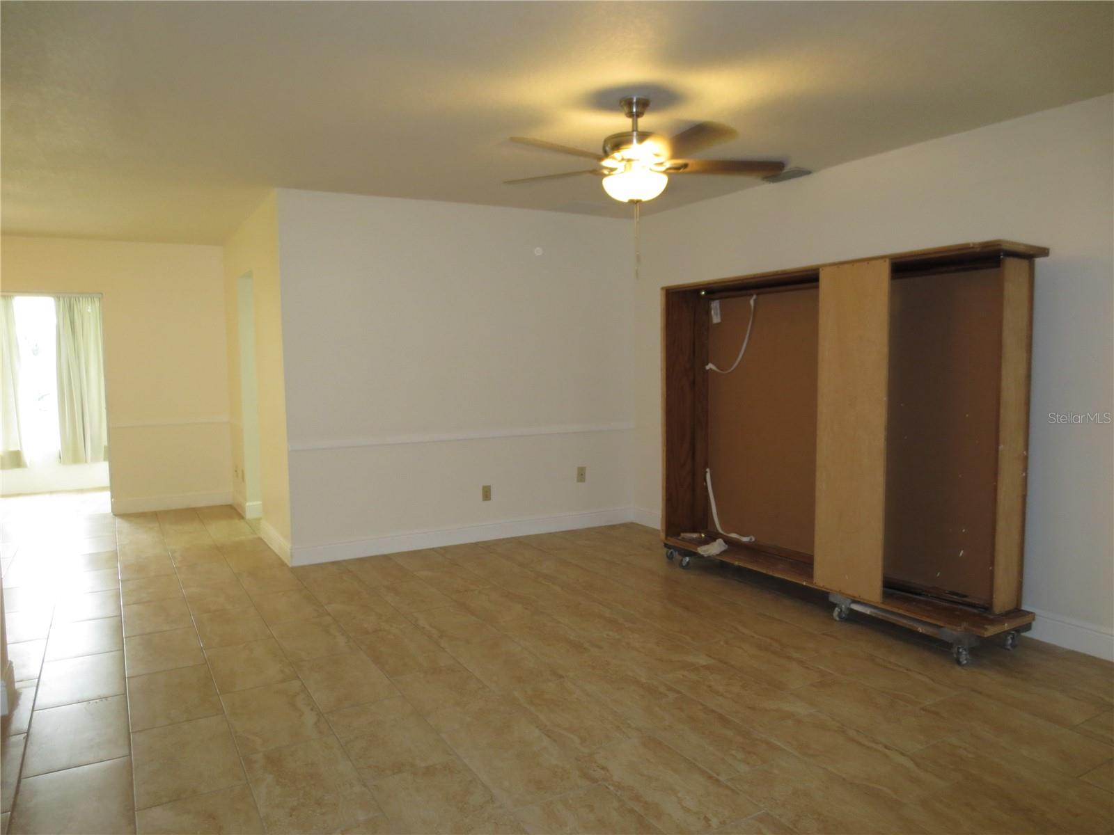 Image 21 of 43 For 3053 Gregor Court