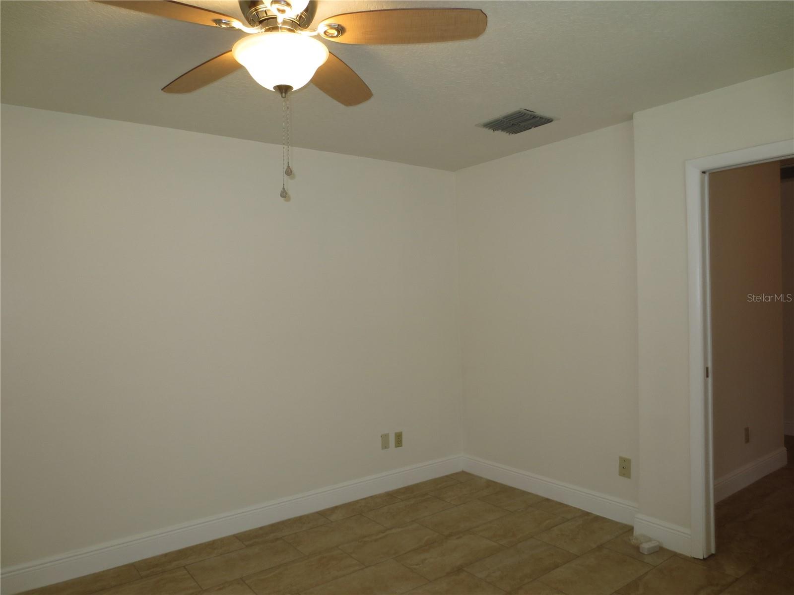 Image 24 of 43 For 3053 Gregor Court