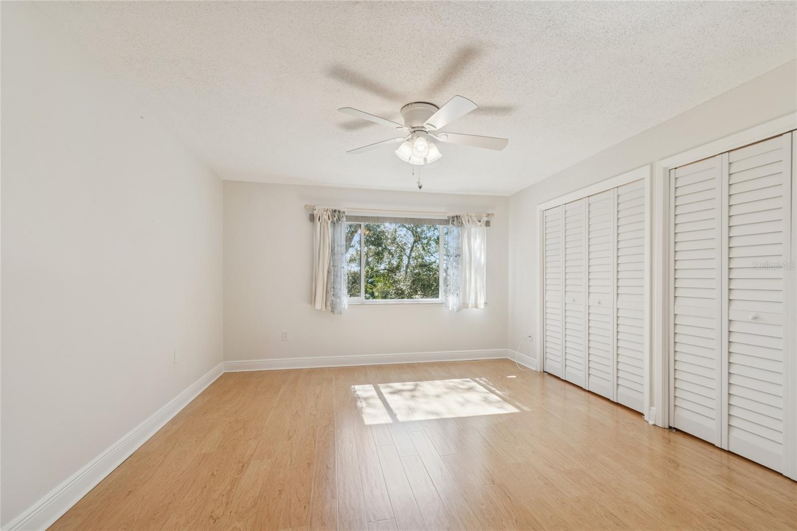 Image 24 of 77 For 433 Paula Drive 24