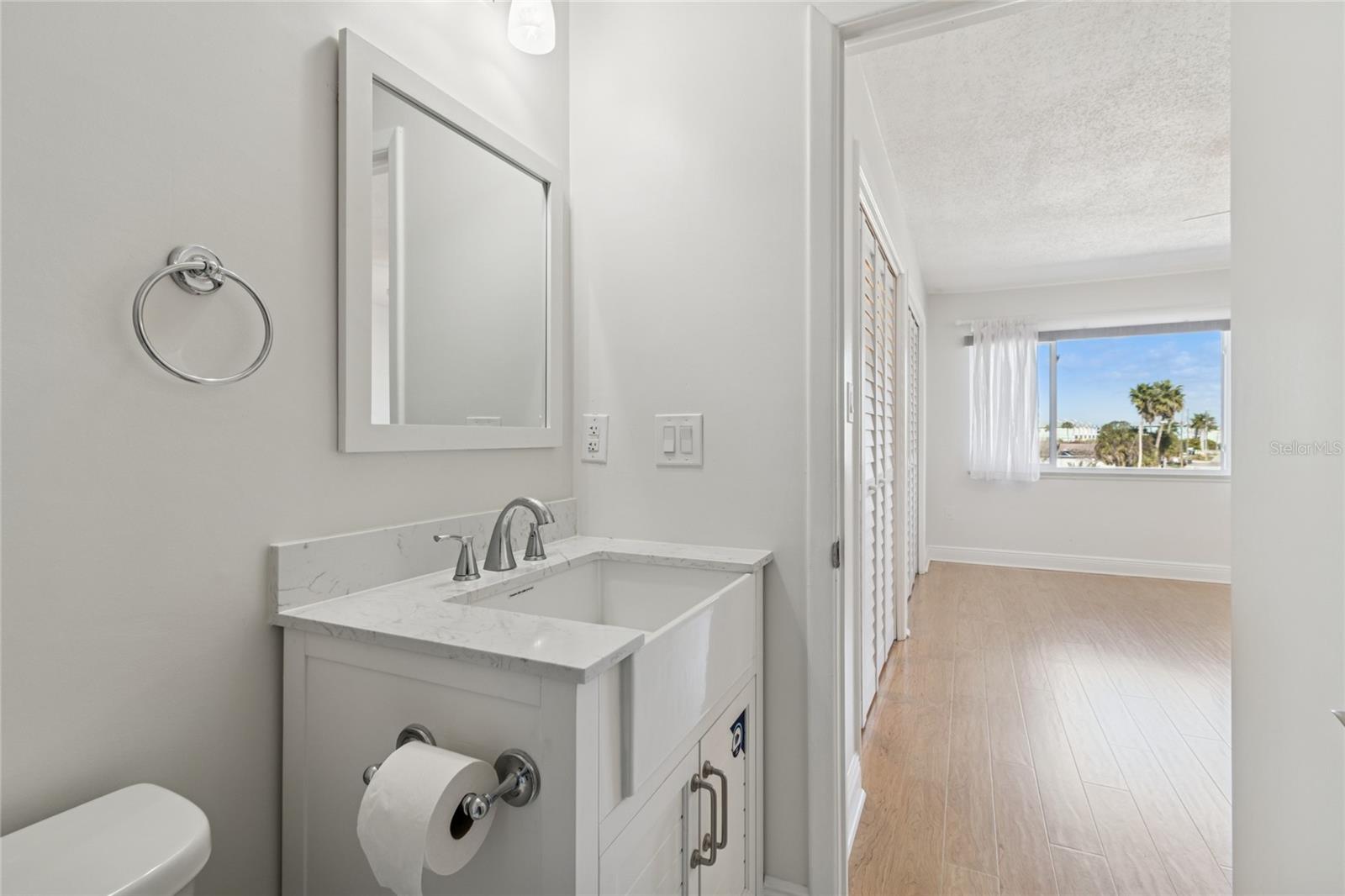 Image 43 of 77 For 433 Paula Drive 24