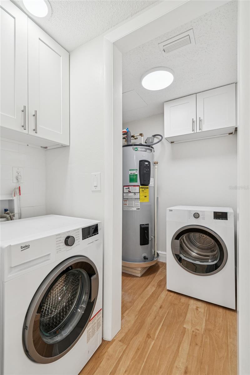 Image 46 of 77 For 433 Paula Drive 24