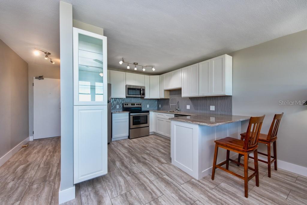 Image 10 of 38 For 841 4th Avenue N 64