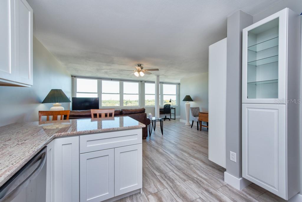 Image 14 of 38 For 841 4th Avenue N 64