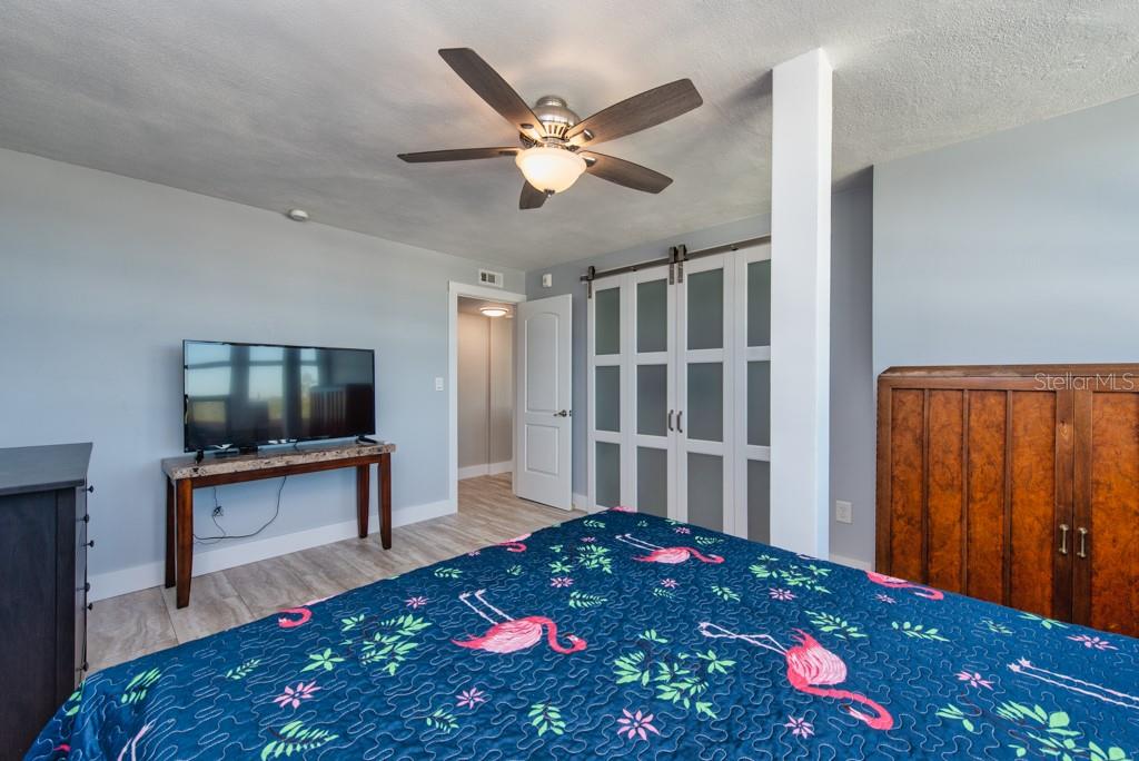 Image 17 of 38 For 841 4th Avenue N 64