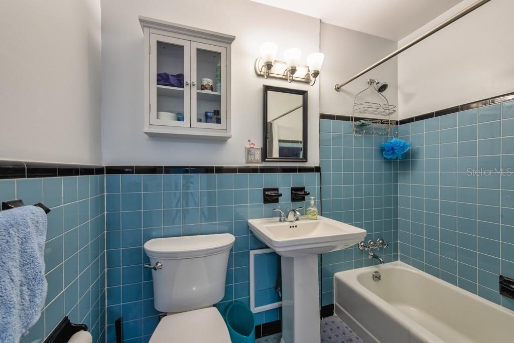 Image 18 of 38 For 841 4th Avenue N 64