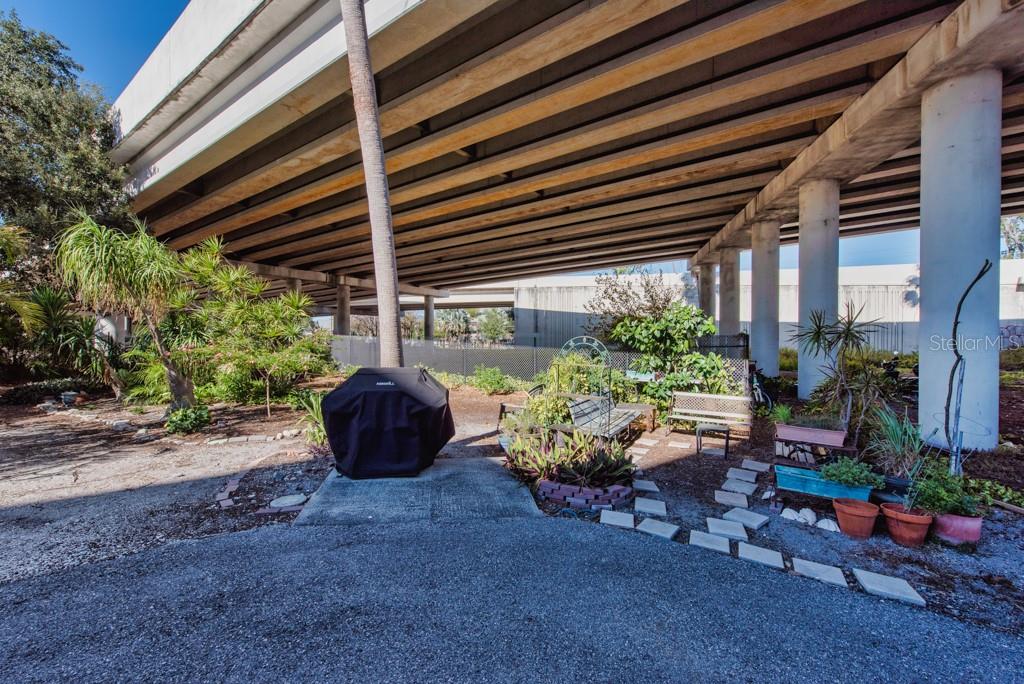 Image 25 of 38 For 841 4th Avenue N 64