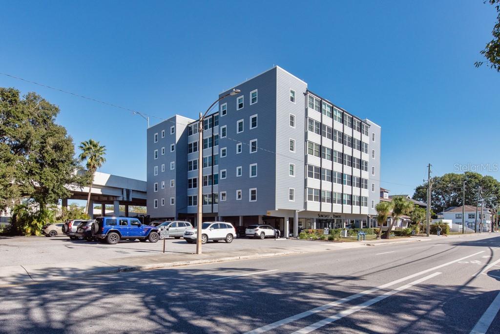 Image 29 of 38 For 841 4th Avenue N 64