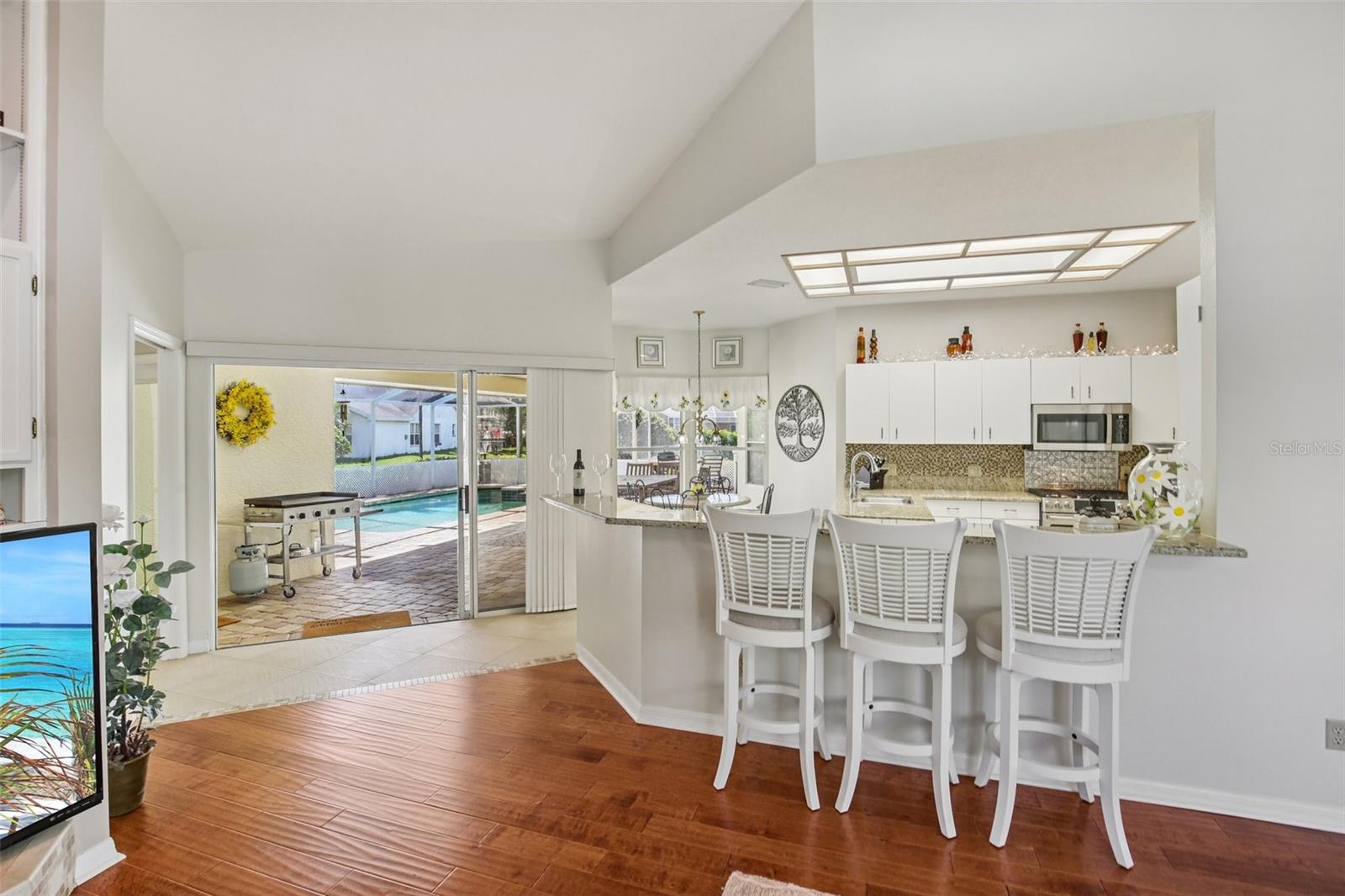 Image 11 of 35 For 3158 Shoreline Drive