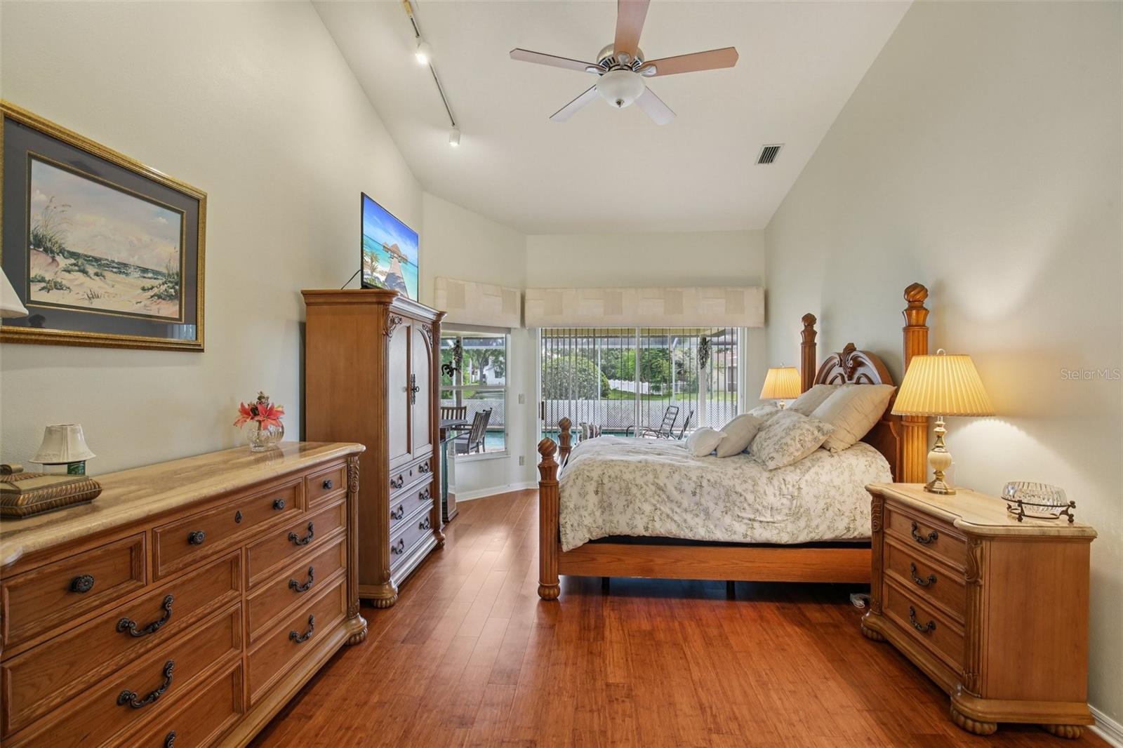 Image 12 of 35 For 3158 Shoreline Drive