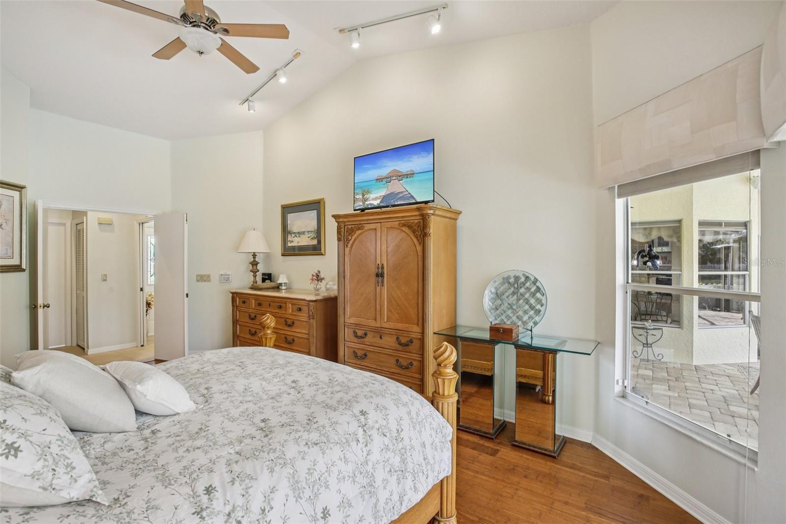 Image 13 of 35 For 3158 Shoreline Drive