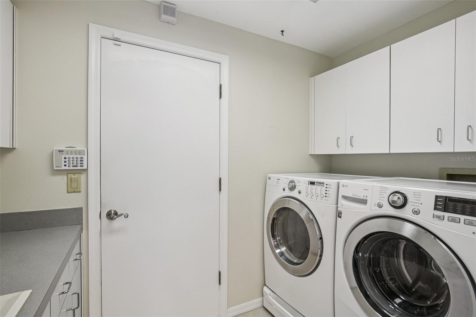 Image 21 of 35 For 3158 Shoreline Drive