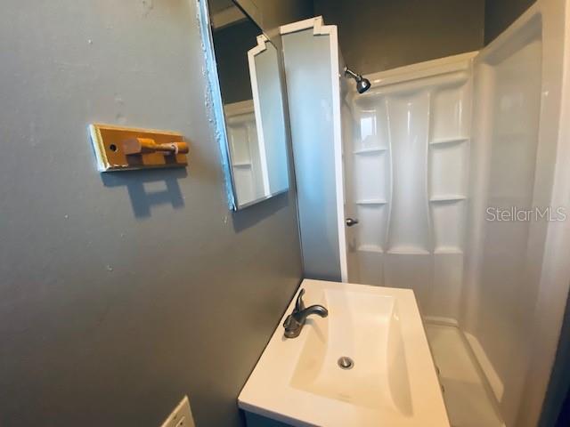 Image 11 of 13 For 1960 4th Avenue N 5